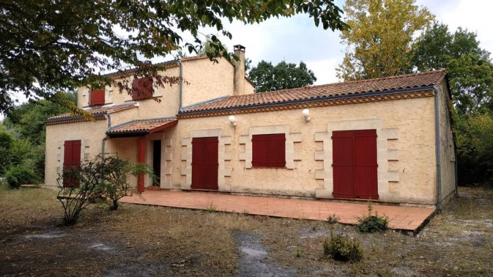 Estimation de travaux pour une rénovation complète d'une maison située au Pian Médoc près de Bordeaux